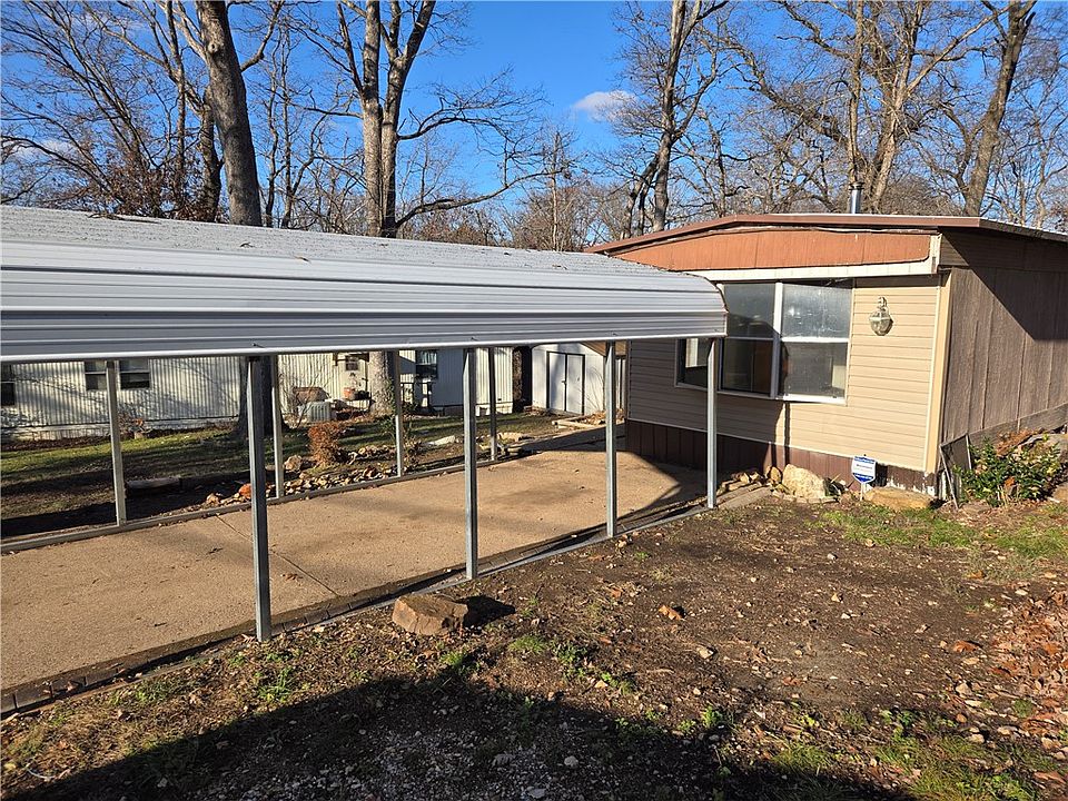 1st image of 39 Skyline Dr