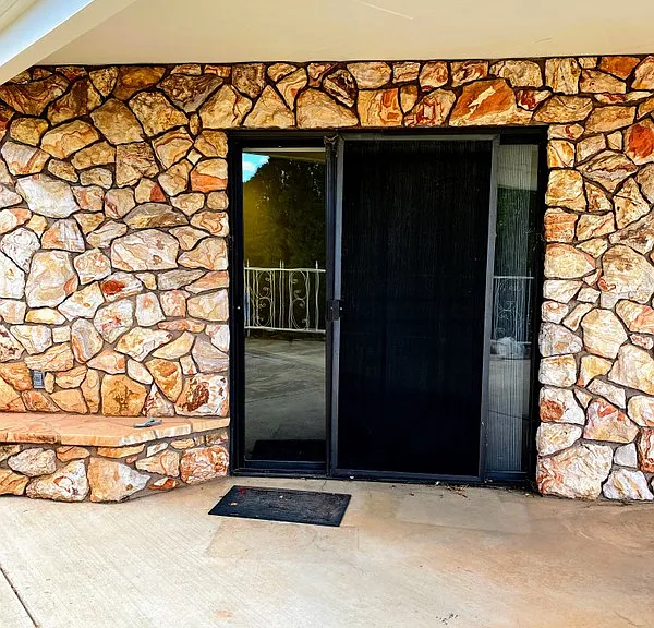 2330 Adonis Cir — Photo 2