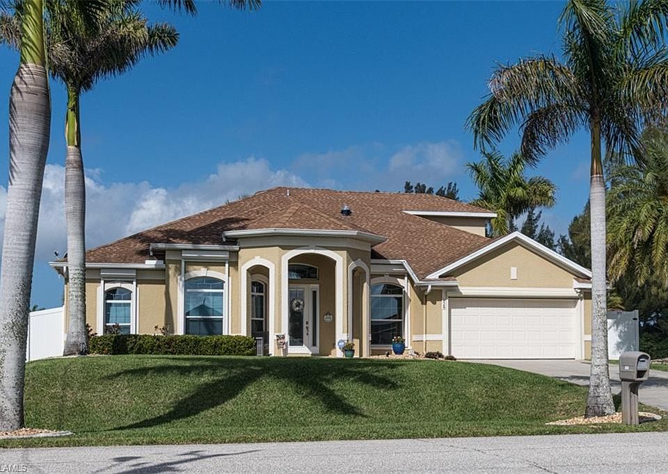 1st image of 828 NW 37th Ave