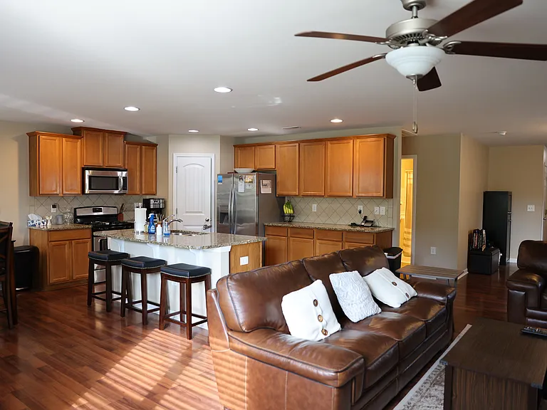 2510 Perthshire Ln — Photo 24