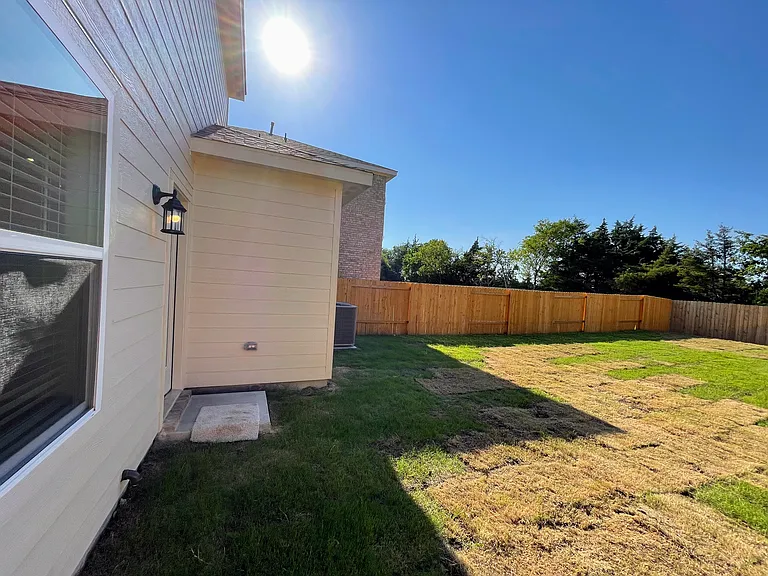 1414 Windermere Way — Photo 36