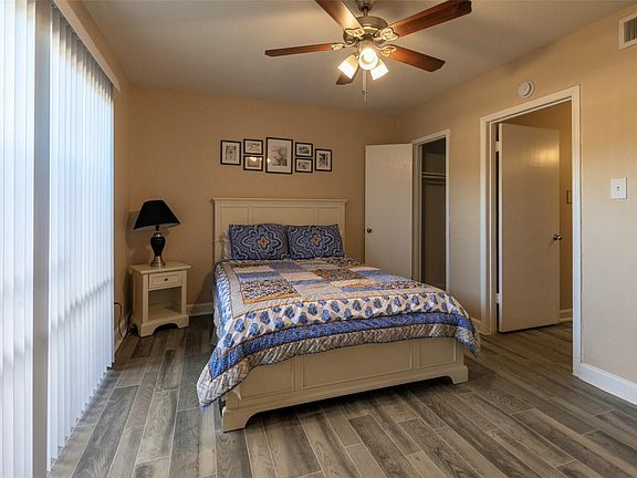 5th image of 9407 Westheimer Rd #305