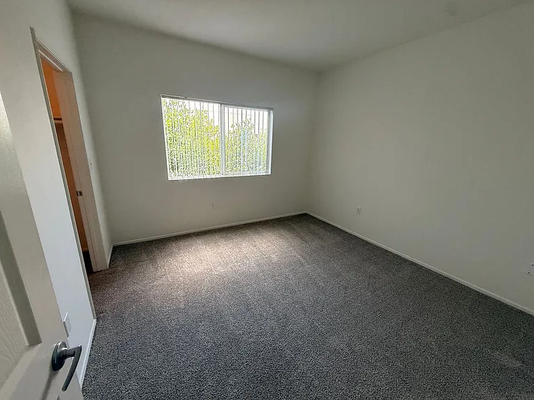 12950 Hartland St — Photo 16