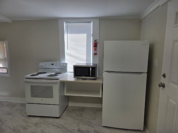 4th image of 3409 Hope Valley Rd #5
