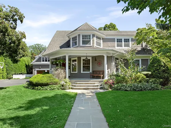 16 Middle Drive, Manhasset, NY 11030