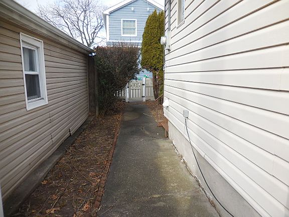 5th image of 14D Edgewater Park #114D