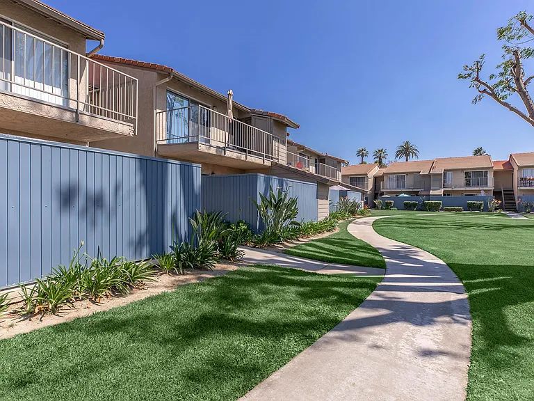 Sierra Vista — Photo 17