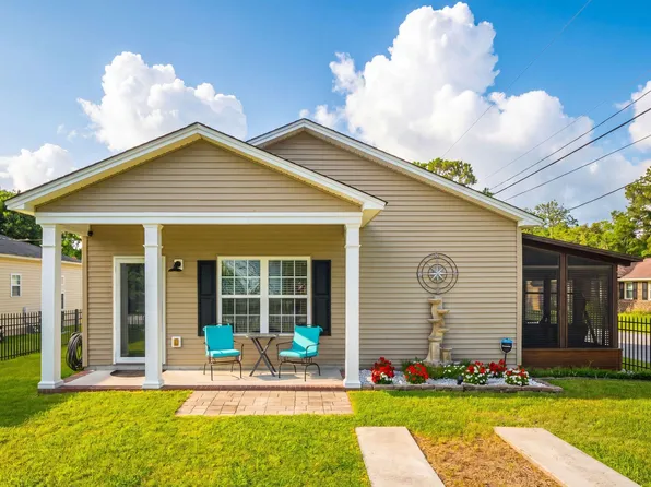 823 Minnie St, Charleston, SC 29407