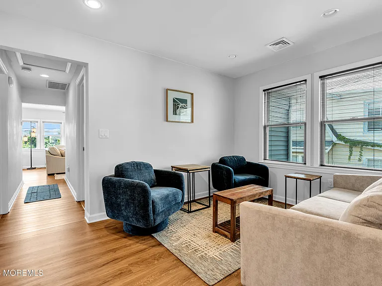 27 Arnold Ave — Photo 15