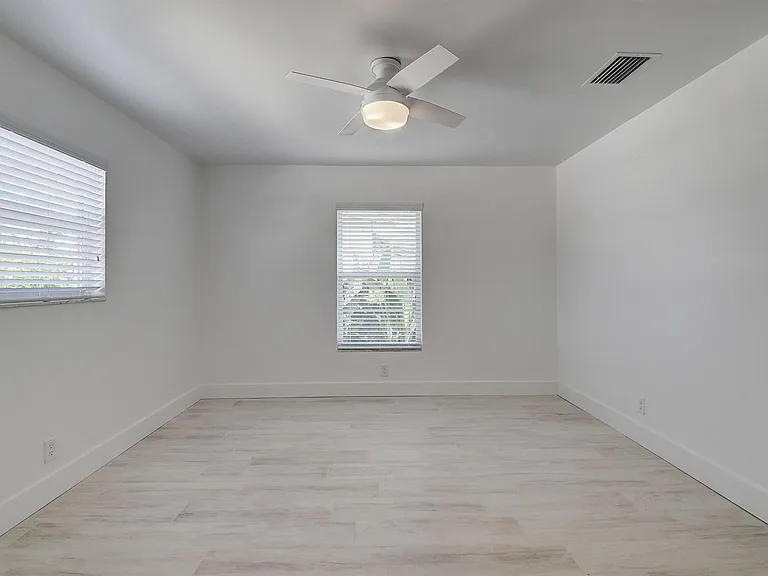 502 N H St #4 — Photo 11