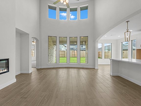 4th image of 31422 Meadow Place Ln