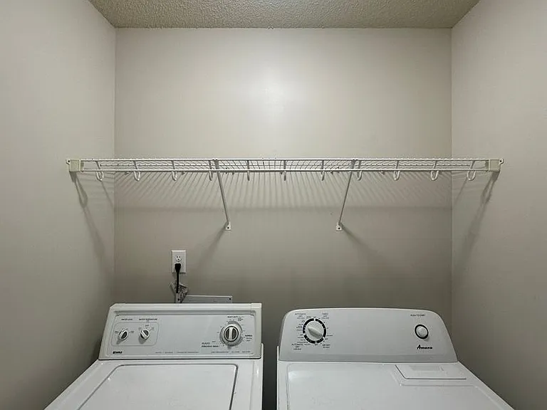 408 Sandy Oak Dr — Photo 5