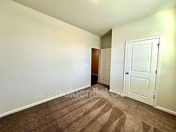 5th image of 2516 Centerway Ln