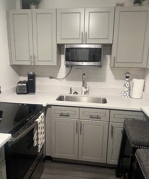 2740 N Pine Grove Ave #2C — Photo 4