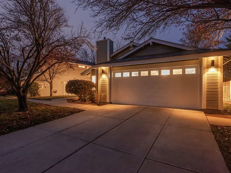 7562 Wheeldale Cir — Photo 33