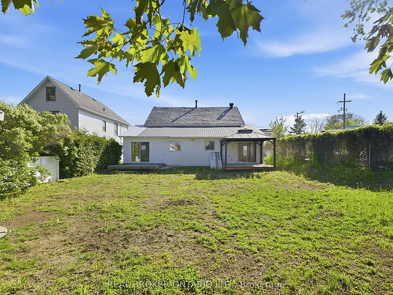 35 Victoria St — Photo 44