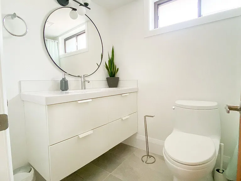 75 Binswood Ave #BASEMENT — Photo 9