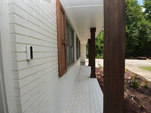 3rd image of 1306 W Park Ave