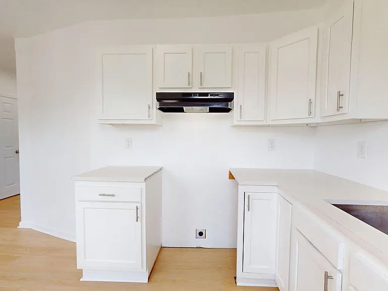 2550 Elyria Ave — Photo 55