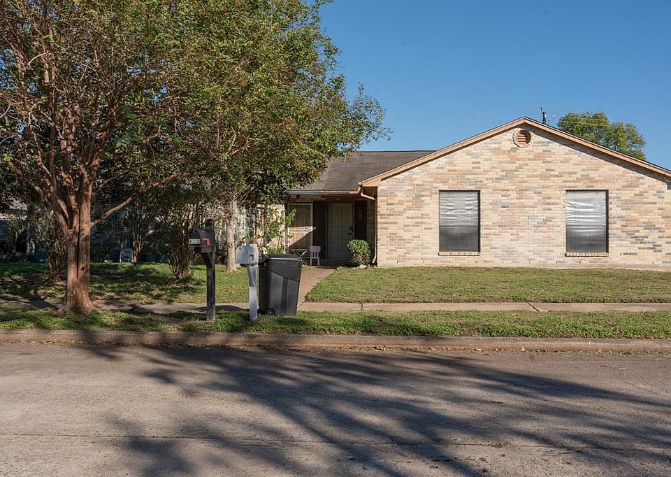 1st image of 9511 Bollingbrook Drive