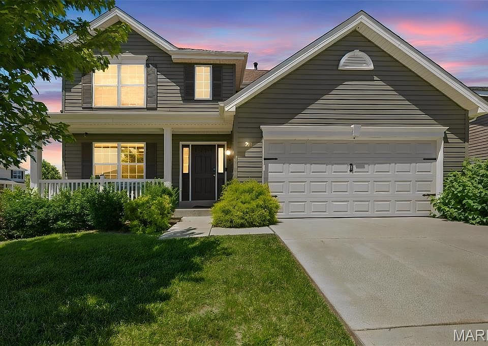 1st image of 211 Pearl Vista Dr