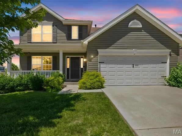 211 Pearl Vista Dr, O'Fallon, MO 63366