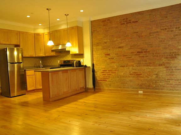 2nd image of 1557 2nd Ave APT B2