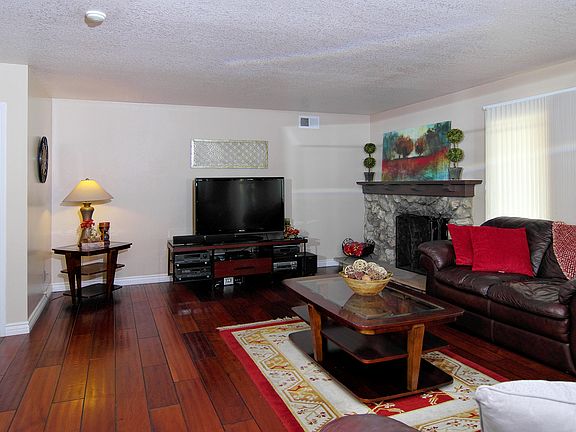 3rd image of 1784 N Weston Cir