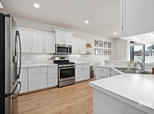 608 Alpine Lake St, Middleton, ID 83644