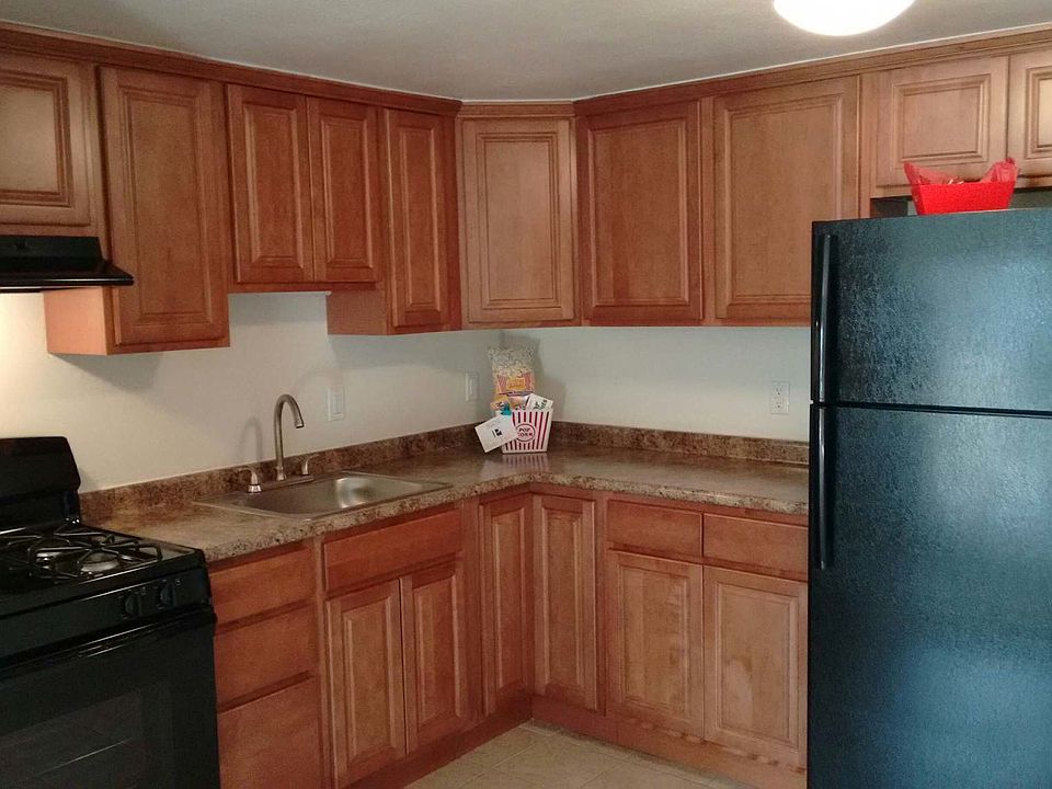 New kitchen (black appliances not guaranteed).