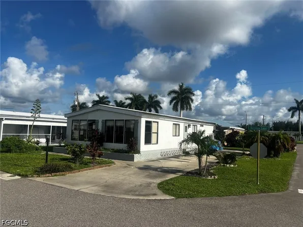 3357 Rainbow Ln, North Fort Myers, FL 33903