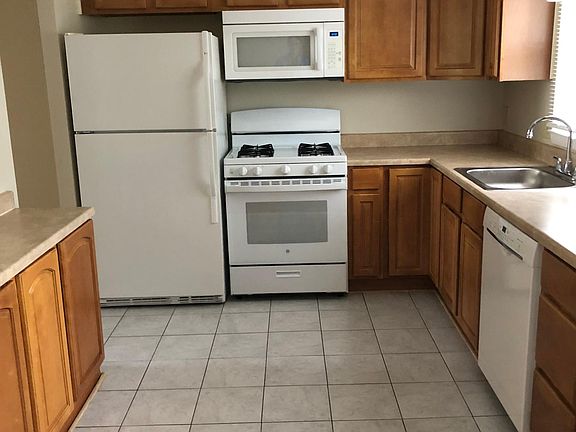 2nd image of 3026 White Birch Ct
