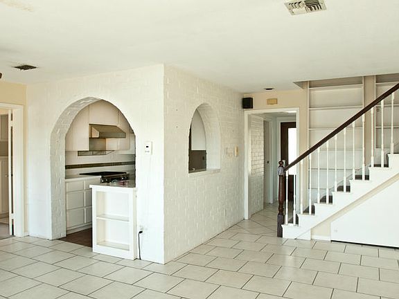 5th image of 13802 A La Entrada St