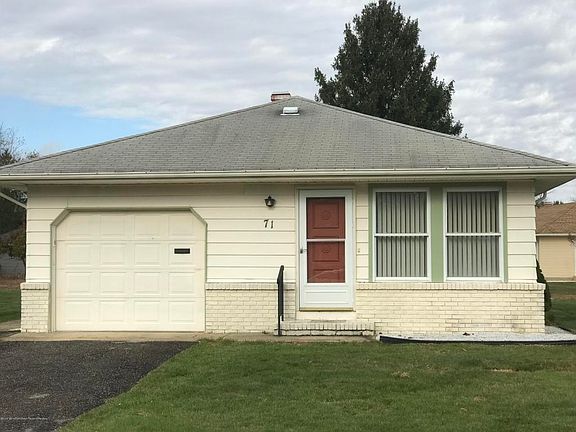 5th image of 71 Guadeloupe Dr