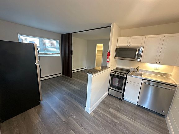 3rd image of 240-242 W 8th Ave #242-F