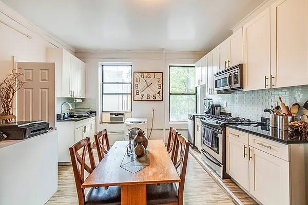 Rented by MNS | media 12