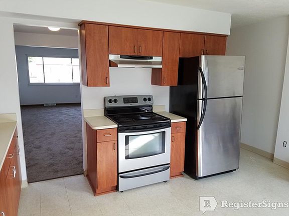 4th image of 1400 E 263rd St