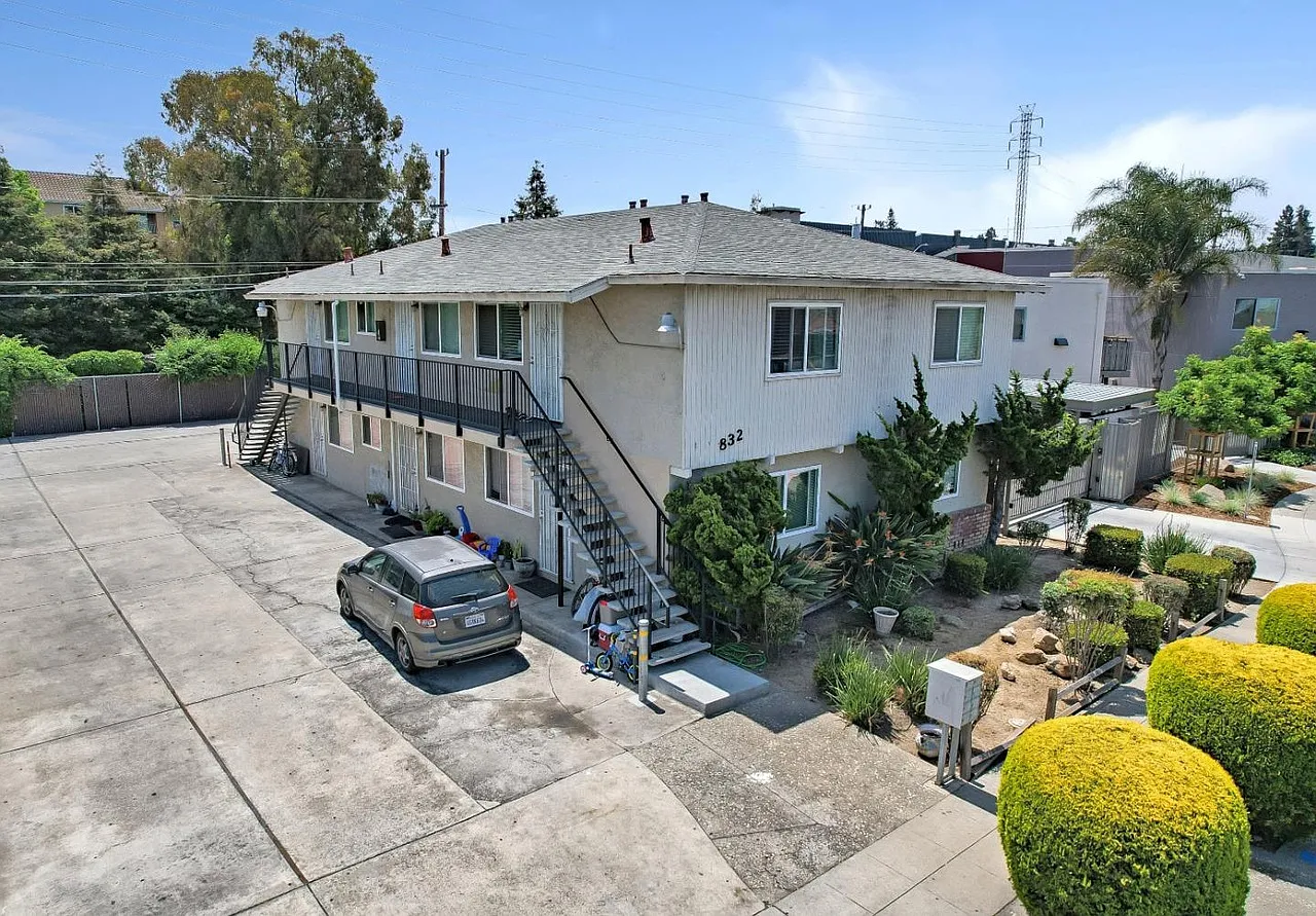 1 bed, 585 sqft, $1,970 — Photo 1