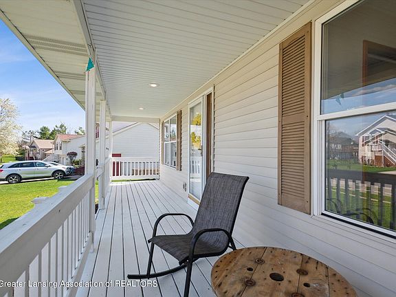 4th image of 4751 Sunset Dr