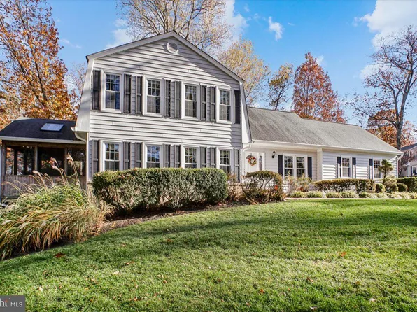 3105 Miller Heights Rd, Oakton, VA 22124