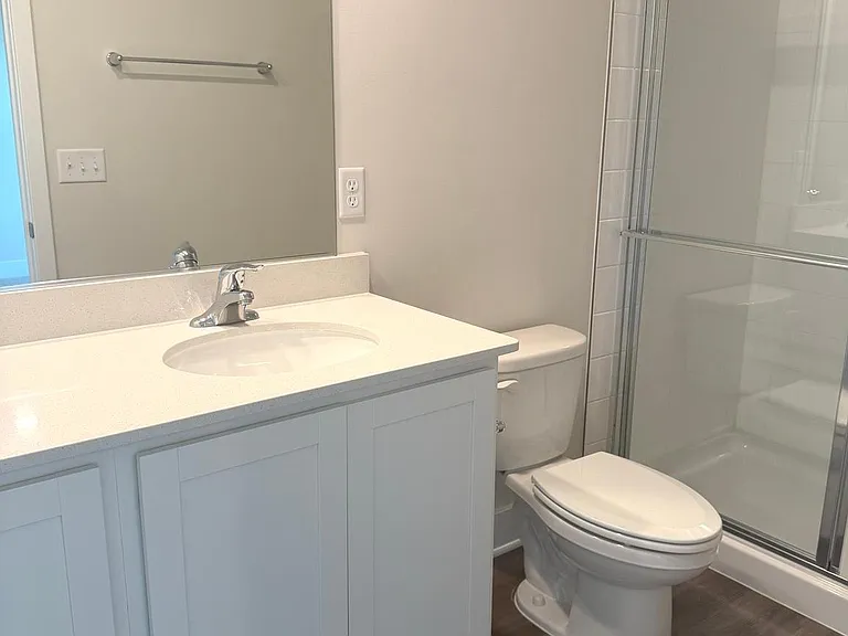 480 Sophie St — Photo 11