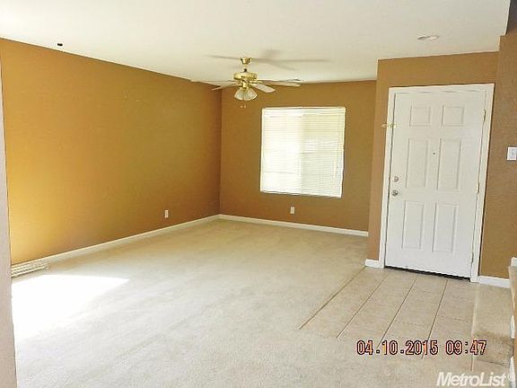 5th image of 642 Heron Dr