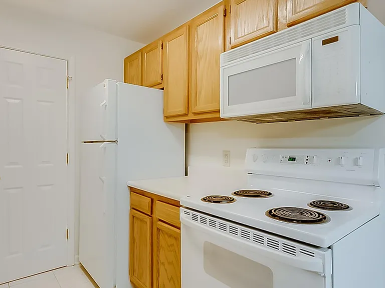 Forest Creek Apartments — Photo 36