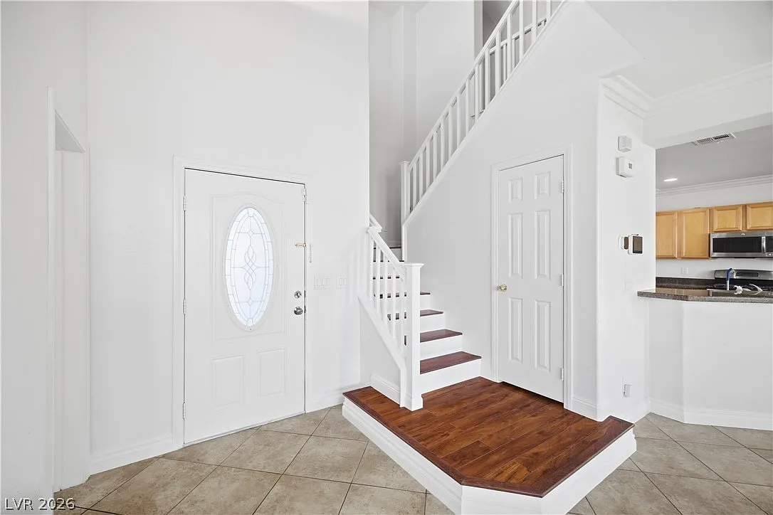 4 bed, 2.5 bath, 1886 sqft, $2,195 — Photo 3