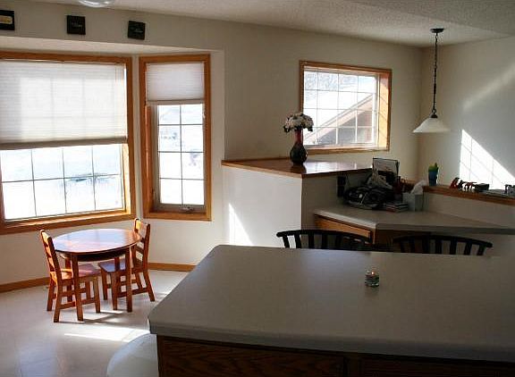 5th image of 18542 Edgewood Ct