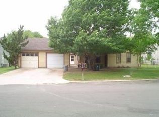 1704 Onion Creek Village Dr #B, Round Rock, TX 78664
