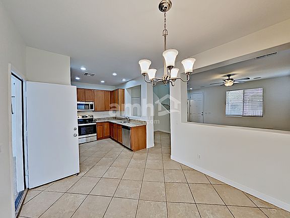 5th image of 3843 E Santa Fe Ln