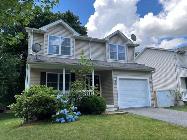 52 Desmarais St, Cumberland, RI 02864
