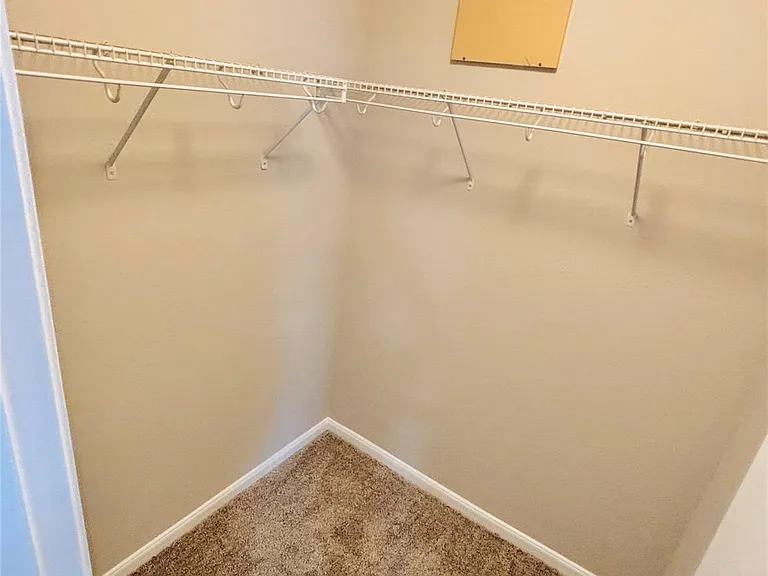 8134 Sanders Forest Ct — Photo 25