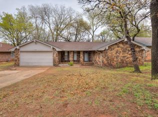 1804 Pine Oak Dr, Edmond, OK 73013